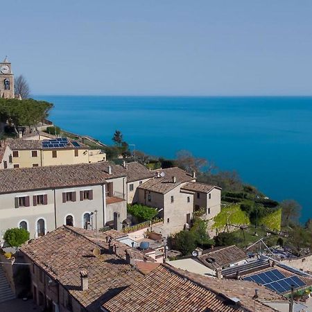 Fiorenzuola Bed & Breakfast Fiorenzuola di Focara Екстериор снимка